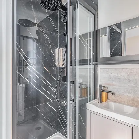 Apartment Vienne *